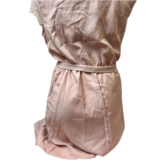 Lace Mini Dress 🎀 - Picture 6 of 8